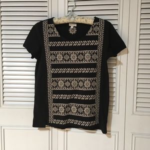 Garnet Hill embroidered tee sz XS
